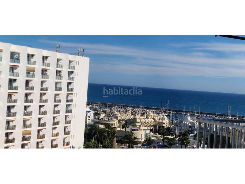 Foto 2c7a9816-8a05-487b-bfc4-2229b10f93e7. Appartamento con parcheggio piscina in Puerto Marina Benalmádena