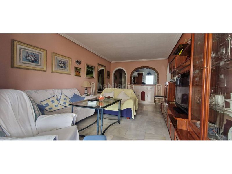 Foto 9406ed09-6066-47c4-9704-7ffd1aef9561. Apartament amb piscina a La Carihuela - Los Nidos Torremolinos