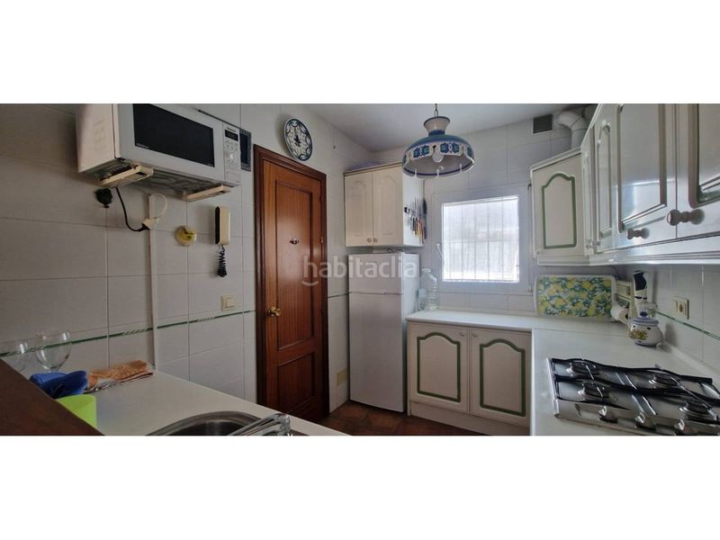 Foto cf1fabbf-01fc-4ab6-aba0-77fae73f3eeb. Apartament amb piscina a La Carihuela - Los Nidos Torremolinos