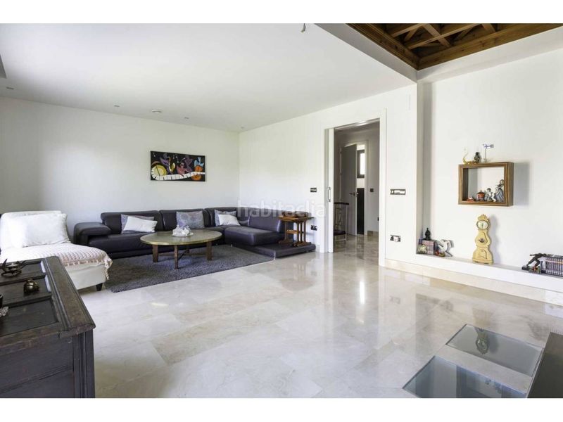 Foto 1dbf4f01-afaa-4444-b343-5564980cb3d1. Casa amb calefacció aparcament piscina a El Pinar- Palacio de Congresos Torremolinos