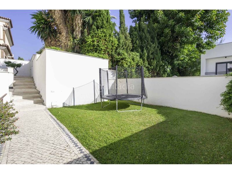 Foto 46cb2444-aaf7-4b1a-9b73-9e1619b80688. Casa amb calefacció aparcament piscina a El Pinar- Palacio de Congresos Torremolinos