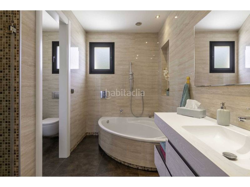Foto b648fa36-9021-4967-a1b9-8944546b8f7d. Casa amb calefacció aparcament piscina a El Pinar- Palacio de Congresos Torremolinos