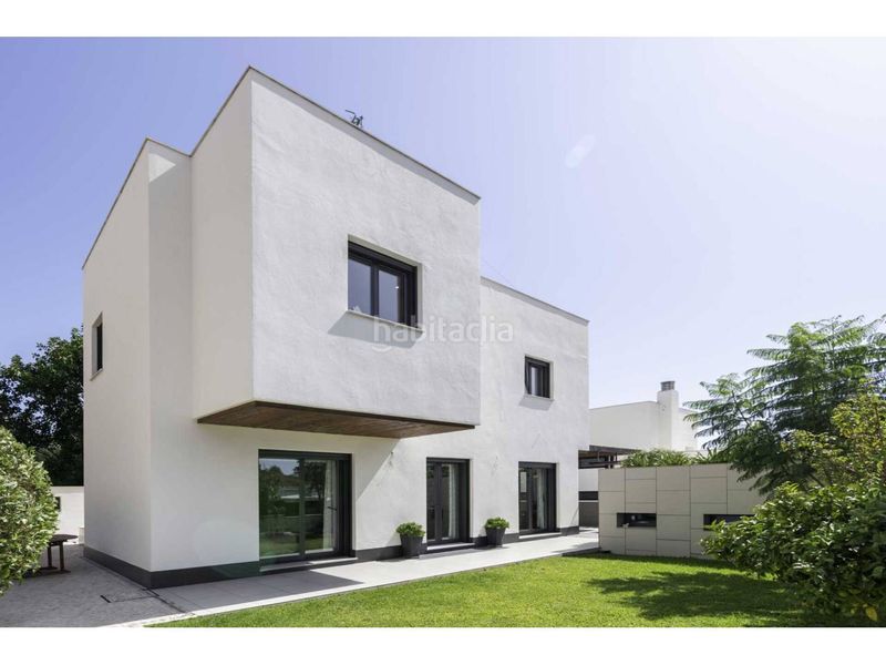 Foto e2c3edf1-5f9a-4c4c-b7d4-7a75c2d2e25e. Casa amb calefacció aparcament piscina a El Pinar- Palacio de Congresos Torremolinos