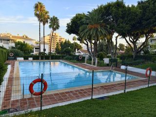 Apartament a Montemar. Apartamento en torremolinos