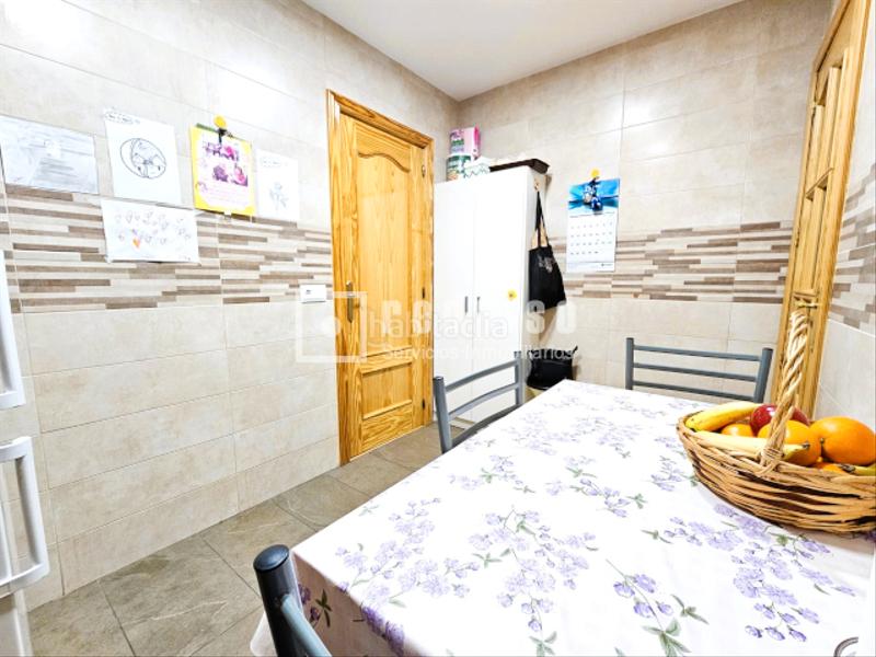 Foto 37fc2c16-85d6-4dec-bd55-06675c22cc24. Appartement avec chauffage dans Reyes Parla