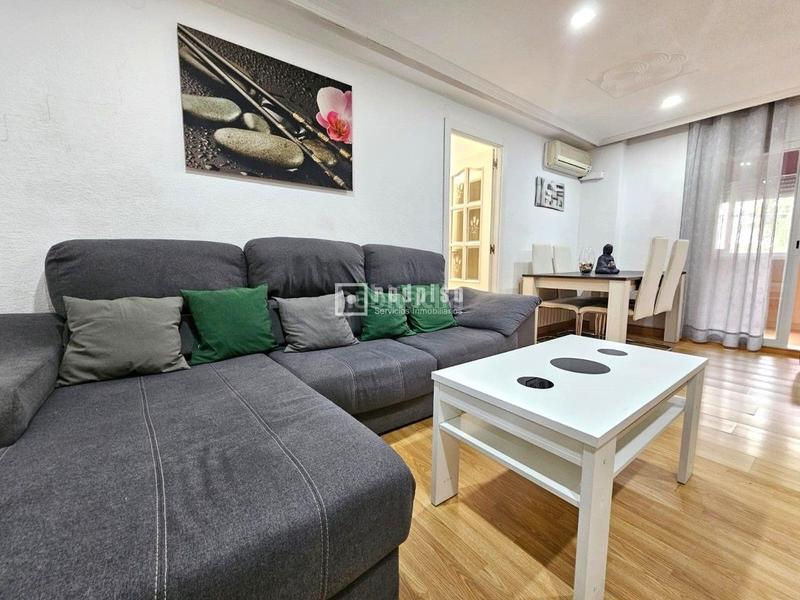 Foto d63984f4-a14c-45c7-b908-ef4cdbcdaa89. Appartamento con riscaldamento in Reyes Parla