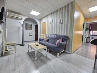 Pis a Calle Pinto-San Roque. Redpiso vende vivienda de 5 dormitorios y 2 baños