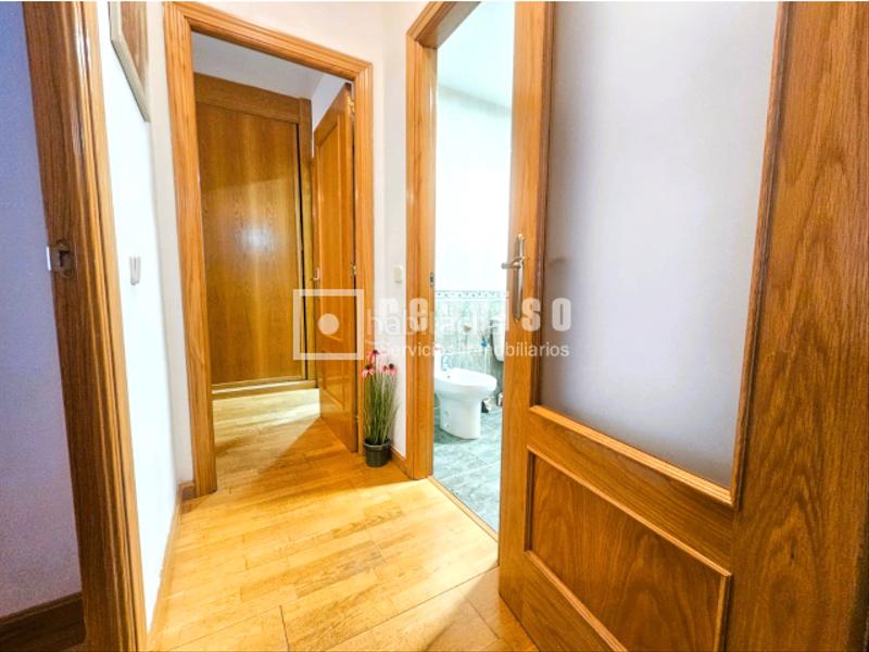 Foto e83e28ab-ac95-42fc-891f-68d7b7b06ead. Piso redpiso vende amplia planta baja en excelente estado zona céntrica en Parla