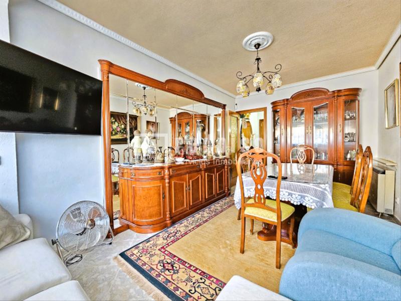 Foto 7ce6ad2a-1cf5-4fe4-98f3-2ba10bbf2743. Appartamento con riscaldamento in Reyes Parla