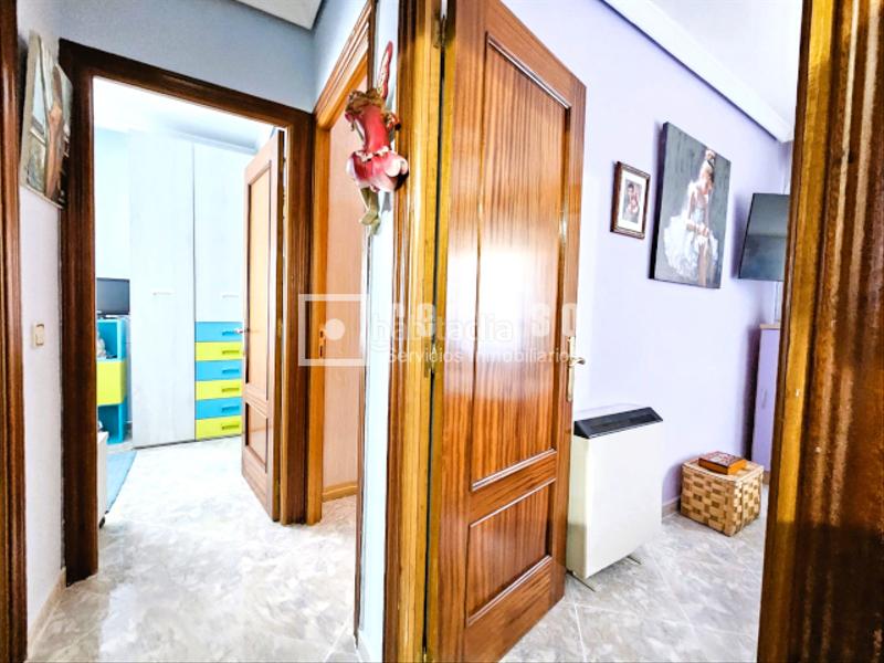 Foto 8d0c3375-19f4-44b2-8fd1-3808a37e8a70. Appartamento con riscaldamento in Reyes Parla