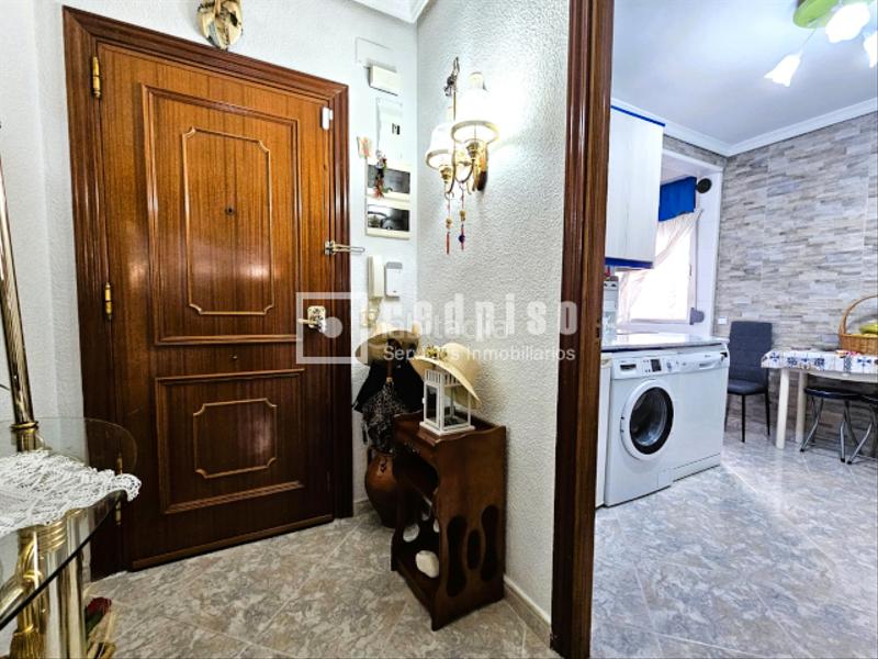 Foto c09e3cf7-89b0-4059-906b-6081f1d2922c. Appartamento con riscaldamento in Reyes Parla