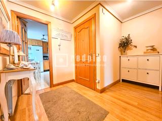 Pis en Las Amricas. Se vende vivienda seminueva en urbanizacin privada con piscina