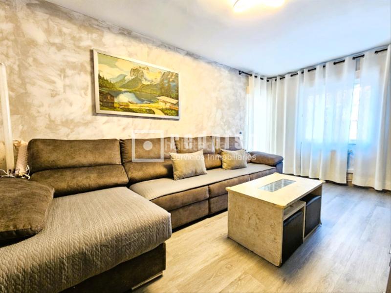 Foto 6699d2f4-3cb1-4d5c-b570-d42214cac016. Appartement avec chauffage dans Reyes Parla