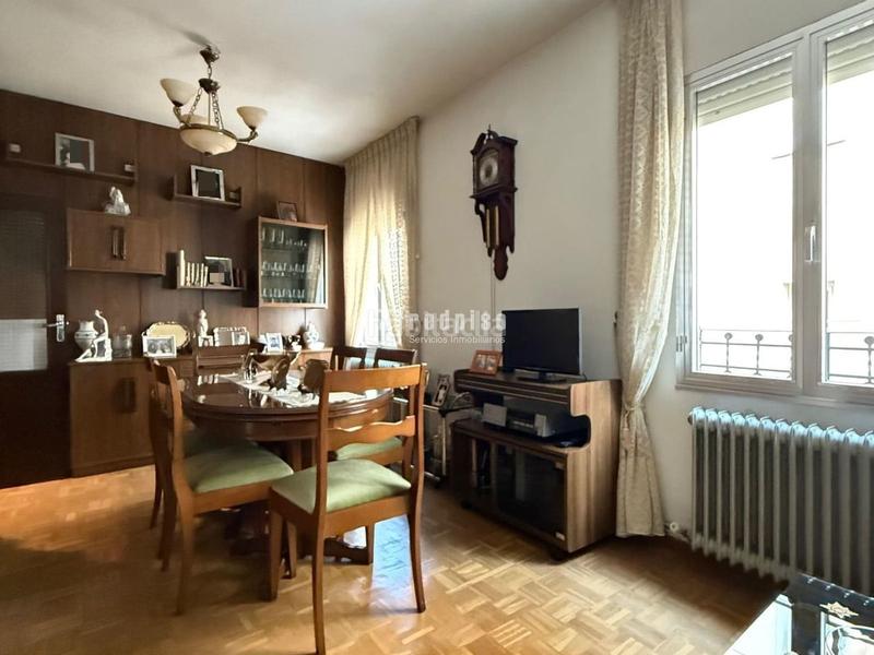 Foto 0fef086e-d6fe-44fc-b577-0f2cef08a5e0. Pis a Casa de Campo Madrid