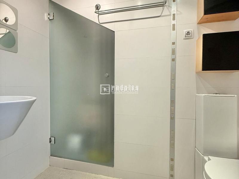 Foto e00fbdab-fe46-4d1d-bc2b-5c128e836541. Etagenwohnung mit heizung in Argüelles Madrid