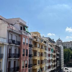 Rent Flat  De arriaza. Vivienda en alquiler con vistas al palacio real y al templo de d