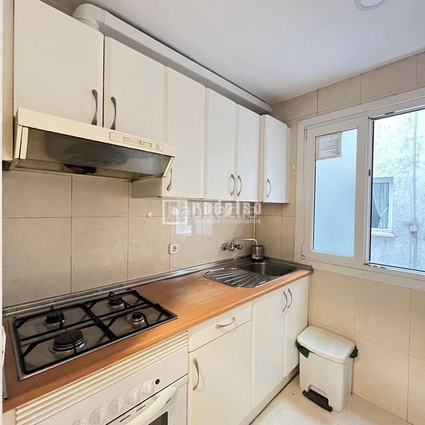 Foto 9cbffc84-fcf6-4e1b-bfae-85b089cb6298. Rent flat with heating in Argüelles Madrid