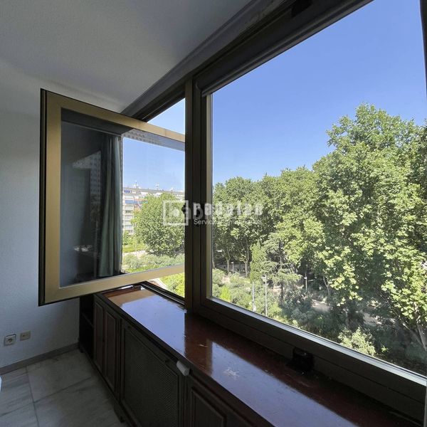 Foto 3ac0dd16-8d73-46c3-85a9-f16b1a5d58f5. Lloguer pis amb calefacció a Palacio Madrid