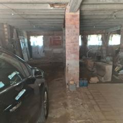 Nau industrial a Carrer la clota 23. Se vende local en torà
