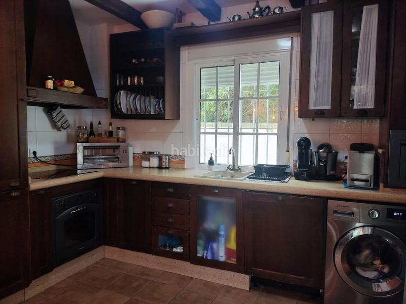 Foto fcf7f9b2-8e0d-4402-8b03-4c294b42f13d. Casa amb aparcament piscina a V Centenario-Piletas-Capuchinos Sanlúcar de Barrameda