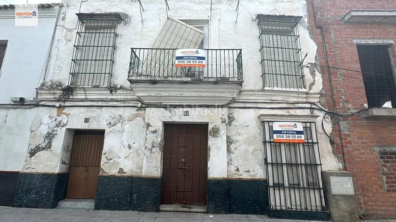 Foto 668a8d95-72c8-43d5-83bb-83c6230a23e9. Casa propiedad multifuncional para reformar en Ayuntamiento-Barrio Alto Sanlúcar de Barrameda