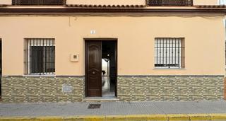 Planta baixa a Centro. Bajo con amplia terraza y múltiples posibilidades en chipiona