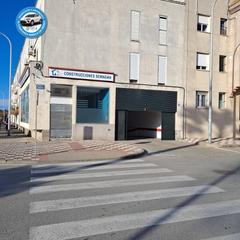 Aparcament cotxe a Las Palmeras-Dehesilla. Garaje en venta, aparca con tranquilidad