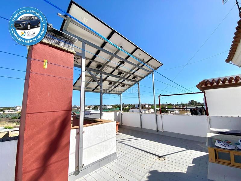 Foto 3e979436-f1f2-4a62-bf80-132cbc78a409. Chalet mit heizung parking in Avenida de Rota Chipiona