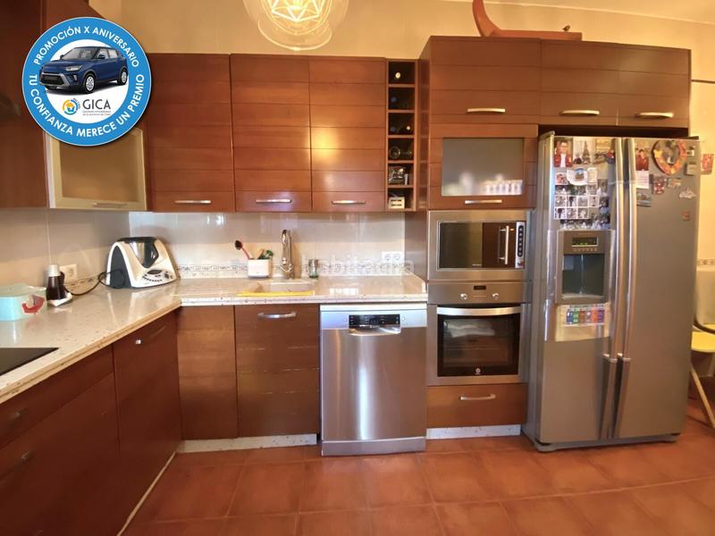 Foto 6ca8cce4-4ded-43b9-a86d-be25c05f6bc8. Chalet mit heizung parking in Avenida de Rota Chipiona