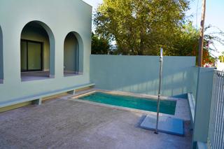 Ground floor in Calle rodrigo de triana 1