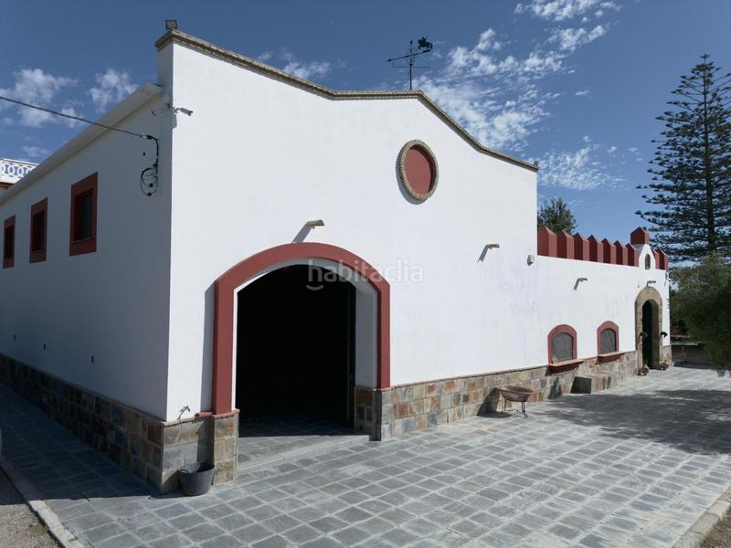 Foto be57d1bf-4e2a-4fe3-ae52-92eec1ab2e70. Masia amb aparcament a Ctra Jerez-Ctra del Puerto Sanlúcar de Barrameda