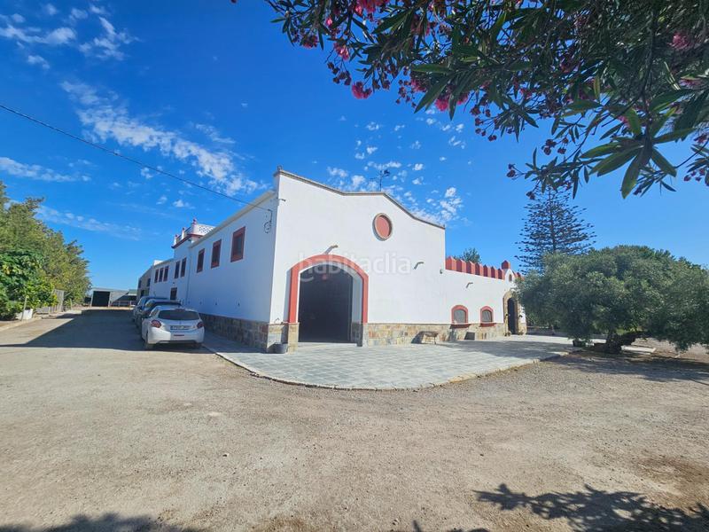 Foto cce3fae0-5f53-4613-a5ab-e3ab722f4314. Masia amb aparcament a Ctra Jerez-Ctra del Puerto Sanlúcar de Barrameda