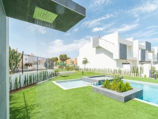 Maison à Los Balcones-Los Altos. Nuevo conjunto residencial en los balcones torrevieja
