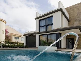 Maison  N/a. Villa de obra nueva con 4 dormitorios, piscina privada y extras
