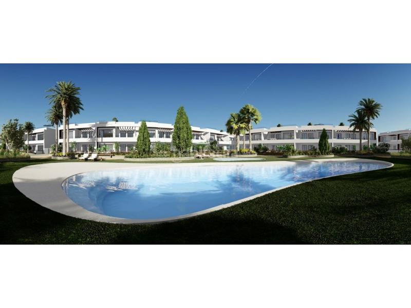 Foto 1ea7256f-3d71-4a00-ae00-3a2069fb5b32. Casa bungalow de diseño junto al mar en La Veleta Torrevieja