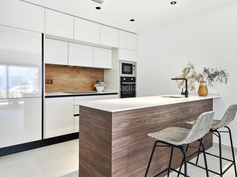 Foto c6b59943-925f-4633-a60c-2cda4e6256c7. Casa bungalow de diseño junto al mar en La Veleta Torrevieja