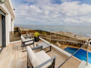 Maison  N/a. Espectacular villa de lujo con piscina privada en primera línea