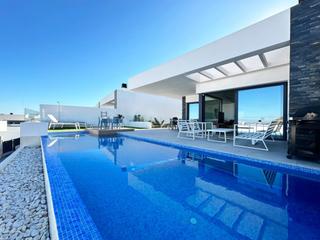 Casa a Avenida recorral de 8g. Villa moderna de lujo skyline ii situada en rojales