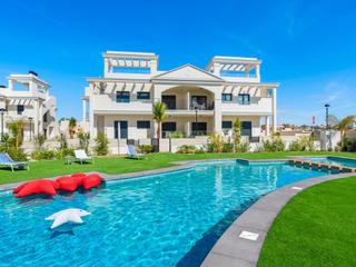 Attique à Rojales. Precioso piso de obra nueva con parking privado y trastero en do
