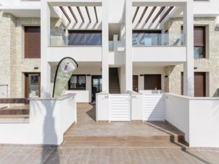 Maison à Los Balcones-Los Altos. Residencial de obra nueva de bungalows en los balcones, torrevie