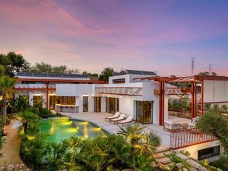 Maison à Calle chopo 1-a. Hermosa villa en el campo de golf costa blanca, españa!