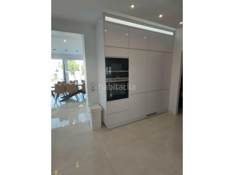 Foto 7239a6c0-1018-4427-a17d-314f5b764c99. Casa con piscina in La Zenia Orihuela