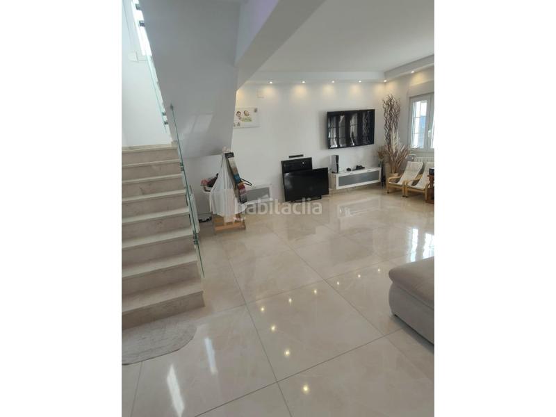 Foto 8dc2d3a8-b90a-4017-a750-ae1c7e952e05. Casa con piscina in La Zenia Orihuela