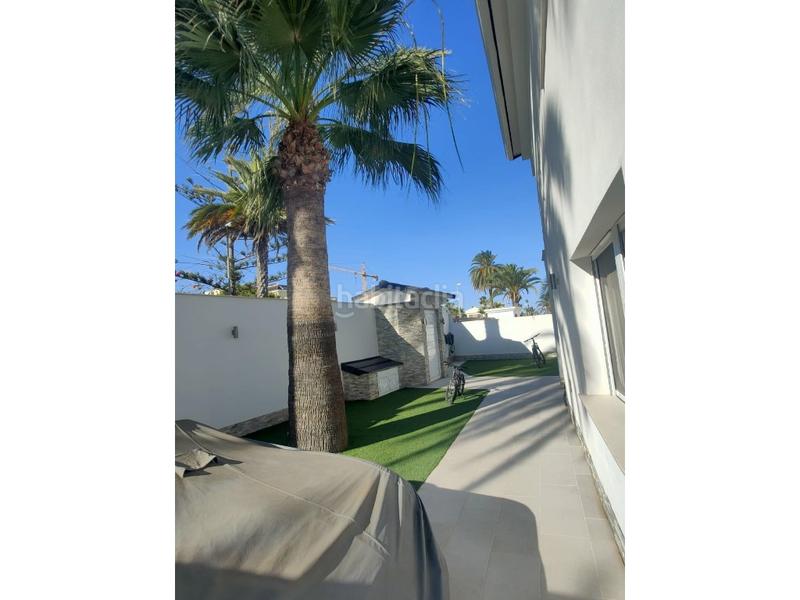 Foto 946d0767-74d8-4369-bc7b-480f704b6ea3. Casa con piscina in La Zenia Orihuela