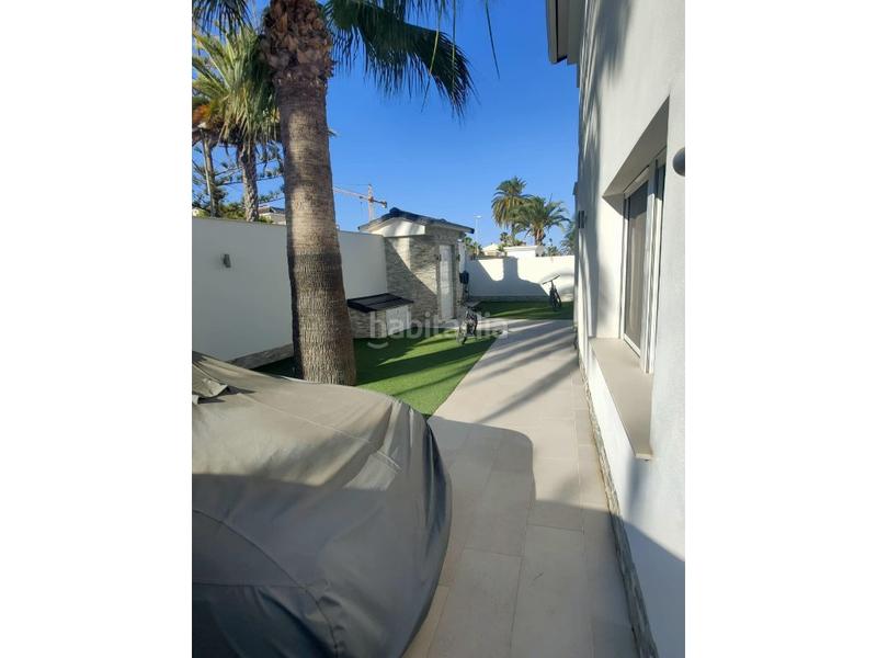 Foto 9febfab0-f872-4c2d-b33a-2574dfd1b6bf. Casa con piscina in La Zenia Orihuela