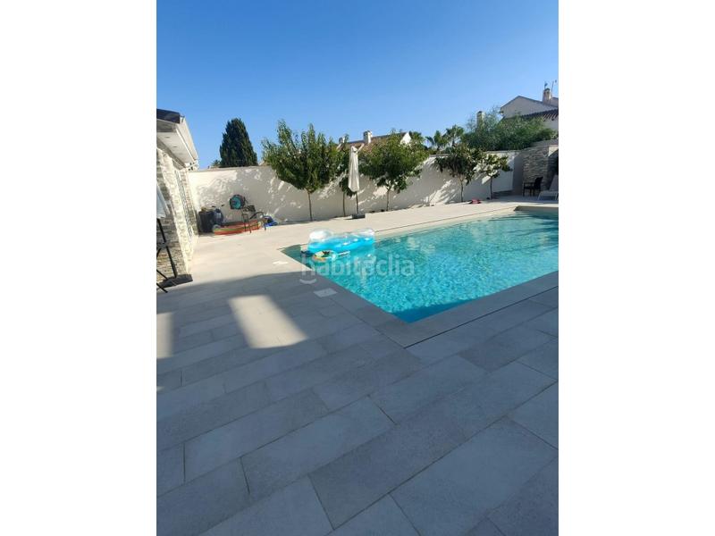 Foto b83bf20d-c11c-4f5f-bf0b-f7e6c25aa9b7. Casa con piscina in La Zenia Orihuela