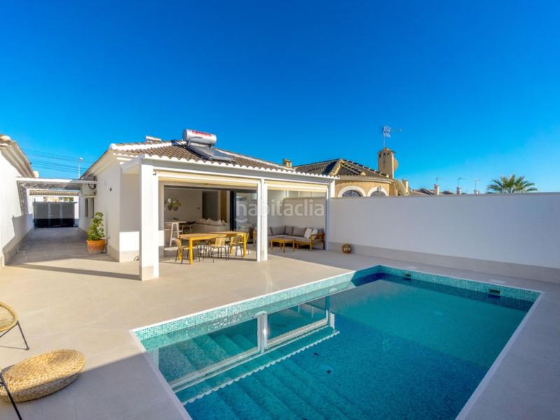 Foto 952b507e-6df9-4054-a0d6-d91c5be15530. Casa con riscaldamento piscina in Zona Carrefour - Urbanizaciones Torrevieja