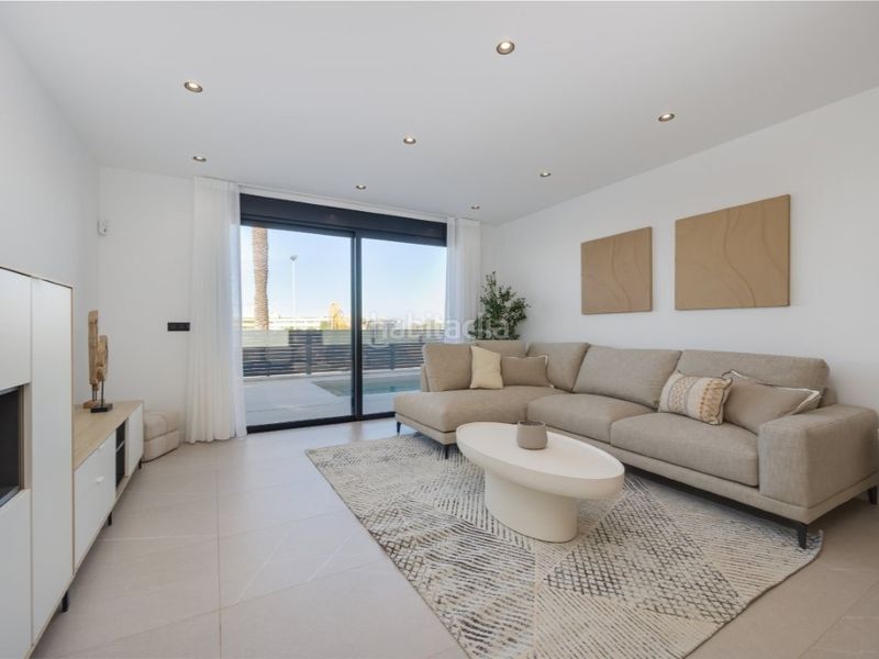 Foto d1b39743-297f-43ff-951f-a2e4e5709c8c. Casa amb aparcament piscina a Parque Acuático - Sector 25 Torrevieja