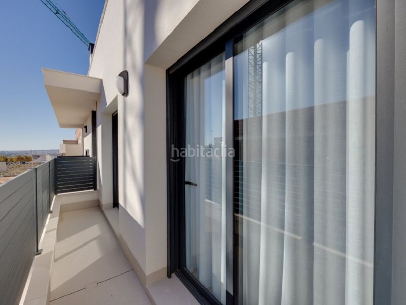 Foto fba7fc90-6e87-4f0d-adef-b10eb6ff97fa. Casa amb aparcament piscina a Parque Acuático - Sector 25 Torrevieja