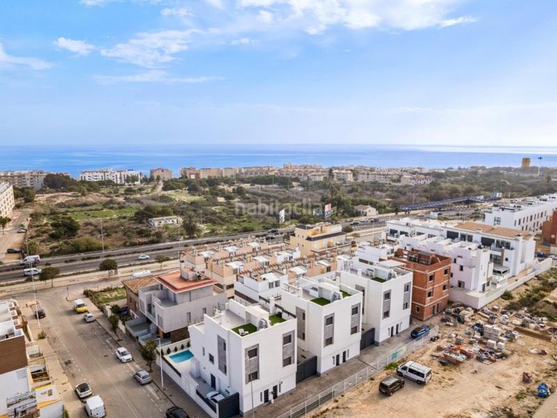 Foto 86d0e380-50f7-4cf2-8ac8-4d64a2a8e2c6. Casa chalets adosados de obra nueva en Los Secanos Guardamar del Segura